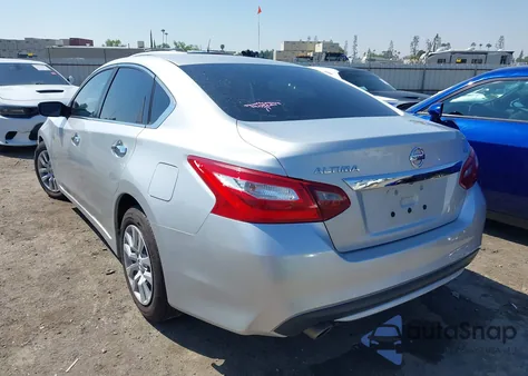 2018 Nissan Altima 2.5 S z USA, uszkodzony, nr VIN 1N4AL3APXJC173510
